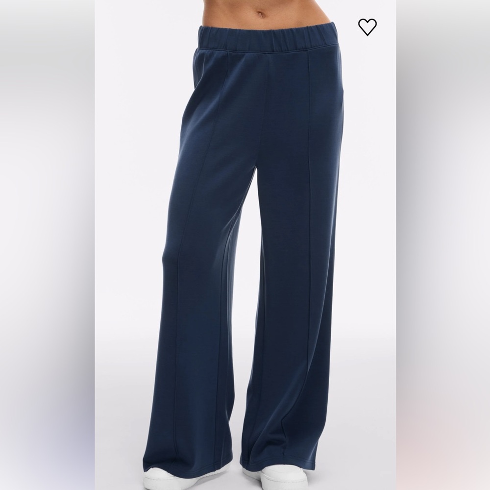 Peloton women’s sweat pants size medium